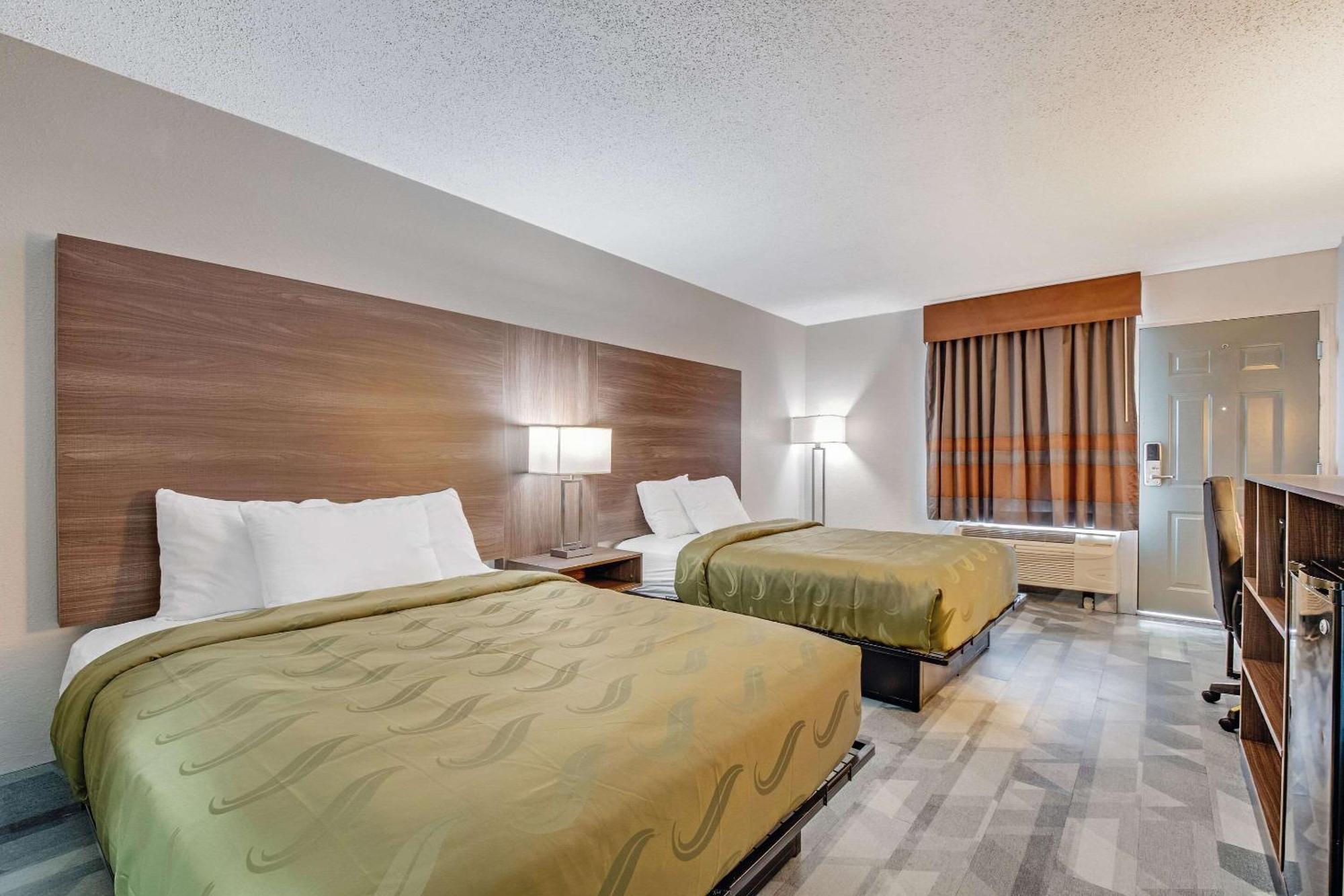 Quality Inn Долтон Экстерьер фото