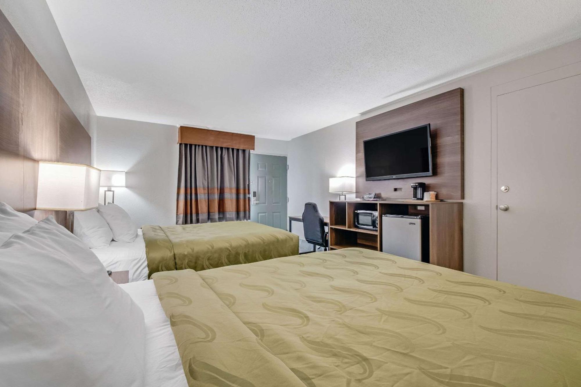 Quality Inn Долтон Экстерьер фото